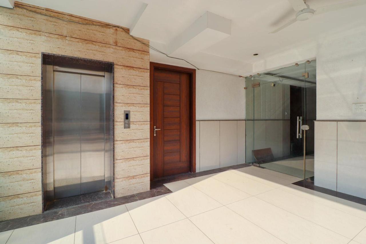 Capital O 76444 Hotel Hill-Top Inn Narendra Nagar Екстер'єр фото
